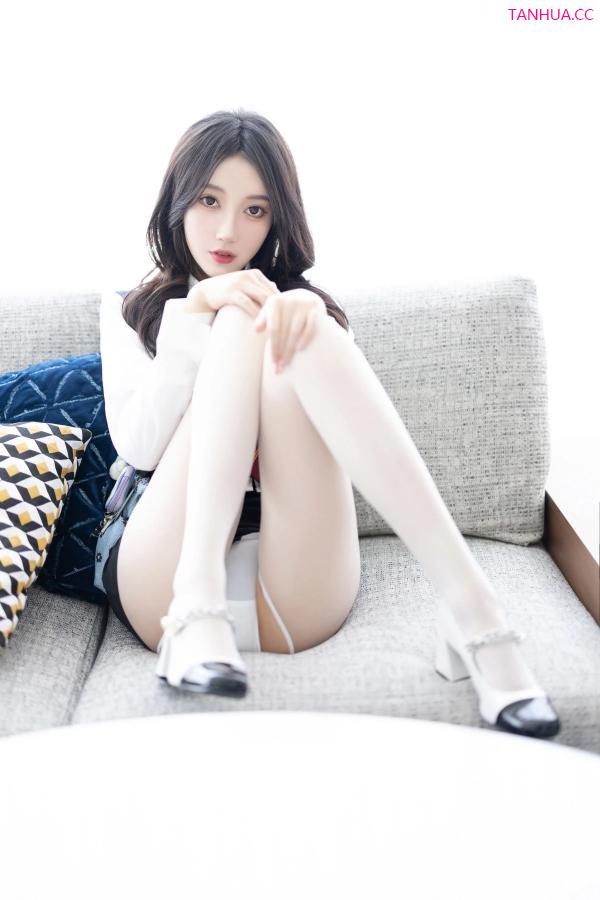 玥儿玥  [XiuRen]高清写真图 2024.03.18 No.8247 玥儿玥 丝袜美腿第22张图片